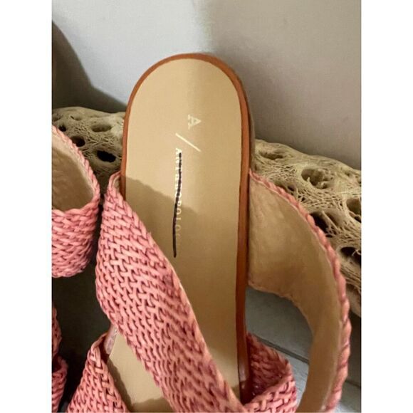 New Anthropologie Gwen Raffia Mules Size 40 - Picture 5 of 8